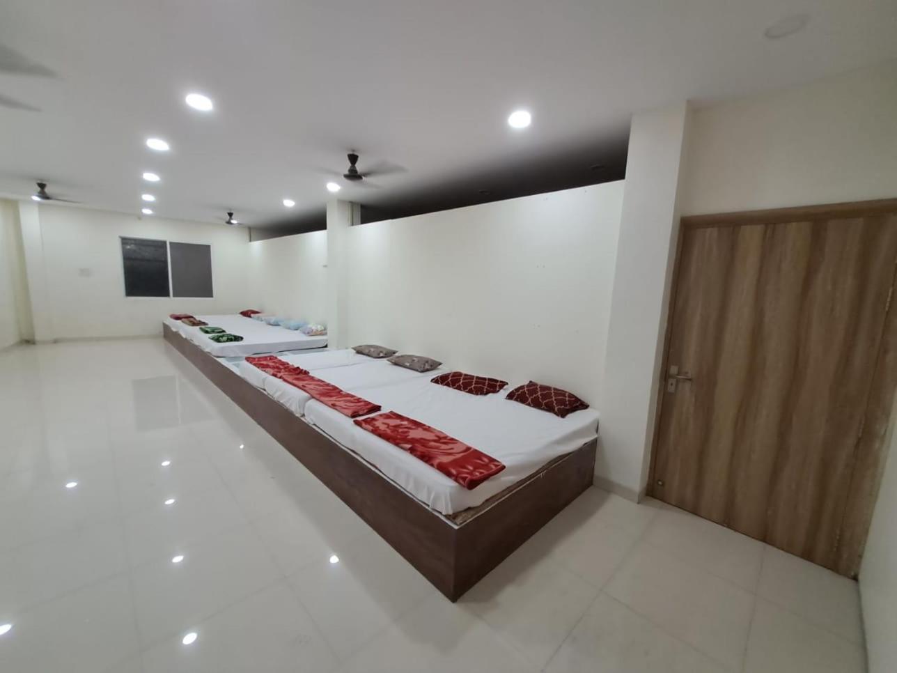 Shree Sawariya Yatri Grah Hotel Ujjain Exterior foto