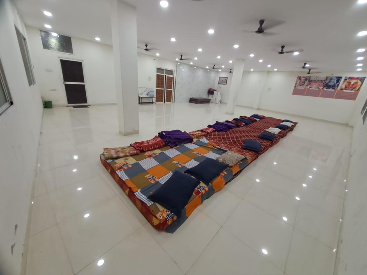 Shree Sawariya Yatri Grah Hotel Ujjain Exterior foto